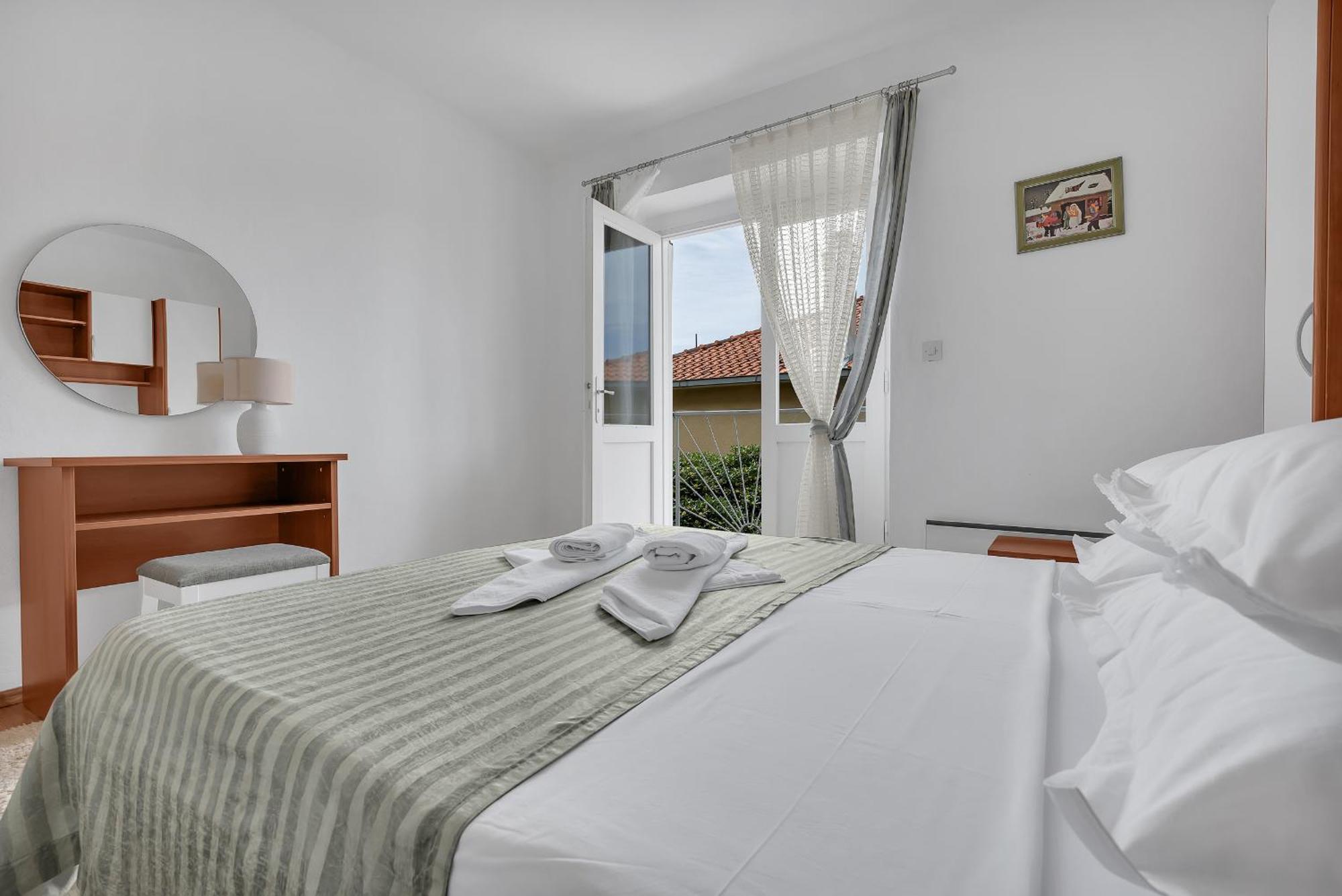 Apartment And Rooms Mila Makarska Exterior foto