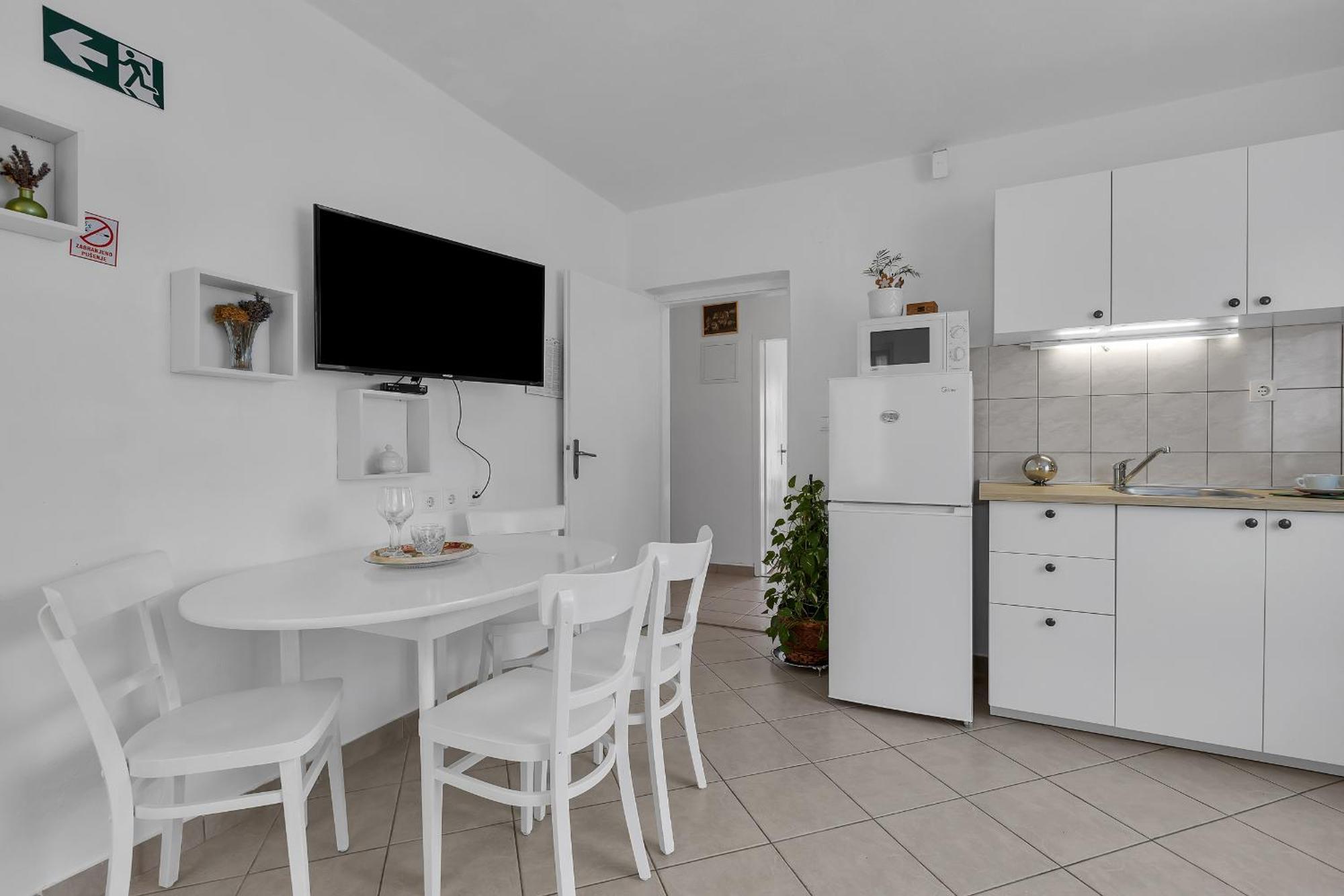 Apartment And Rooms Mila Makarska Exterior foto